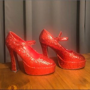 Ellie Ruby Red Platforms size 9